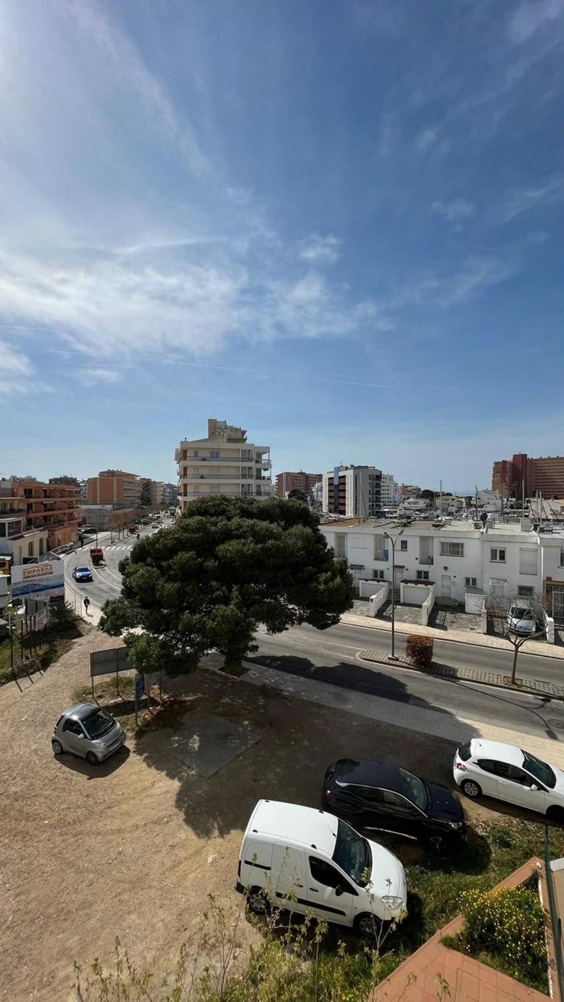 Apartamento Acogedor Con Piscina En Santa Margarita Ρόζες Εξωτερικό φωτογραφία
