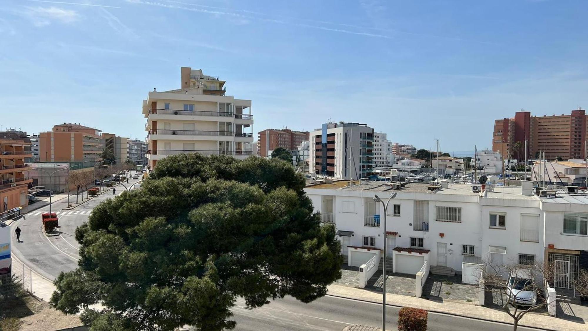 Apartamento Acogedor Con Piscina En Santa Margarita Ρόζες Εξωτερικό φωτογραφία