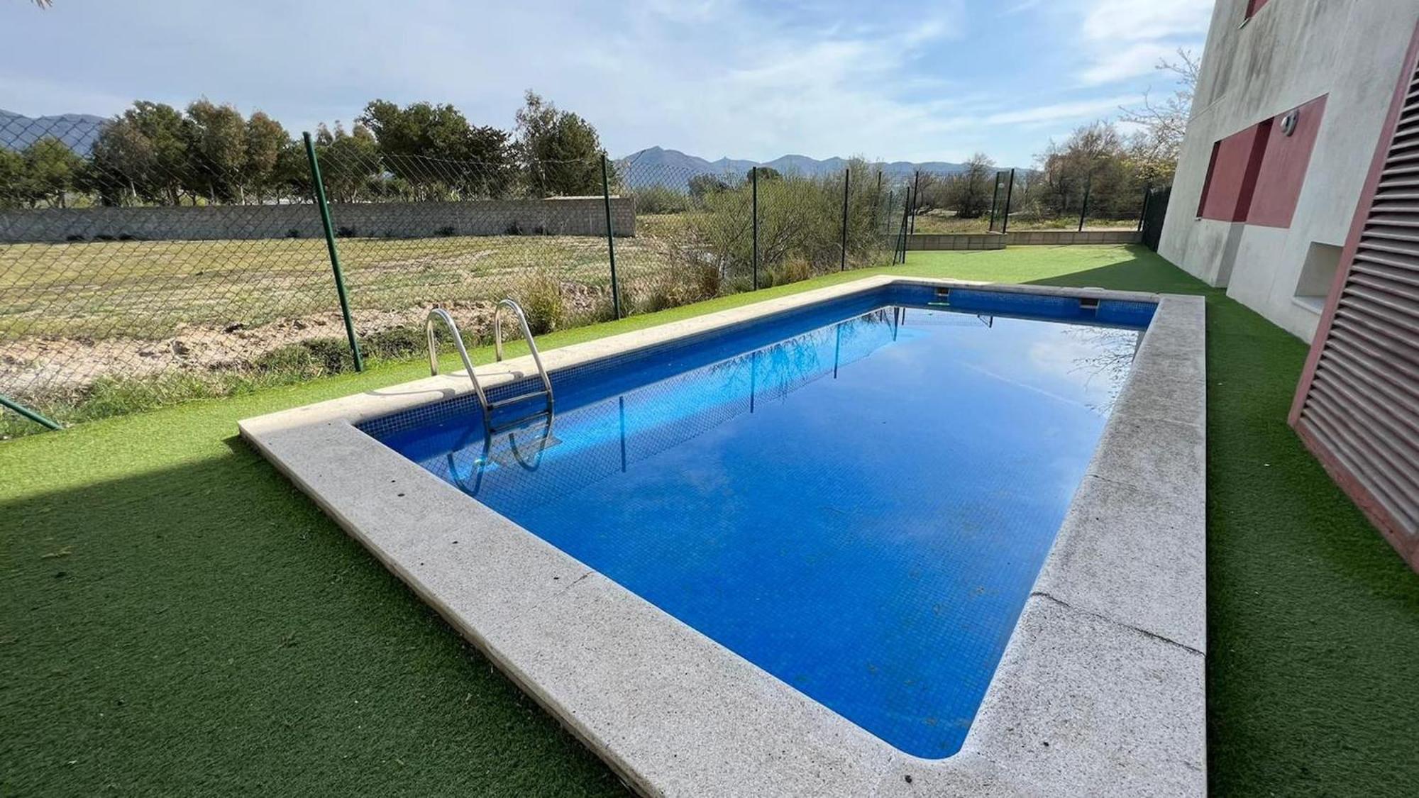 Apartamento Acogedor Con Piscina En Santa Margarita Ρόζες Εξωτερικό φωτογραφία